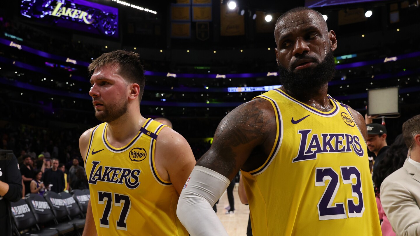Lakers’ use defense, physicality to flip script on Timberwolves, even series with win