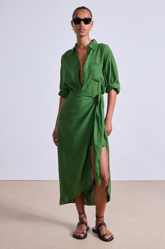 This Versatile Linen Shirt Dress Makes Me Want to Book a Vacation Right Now